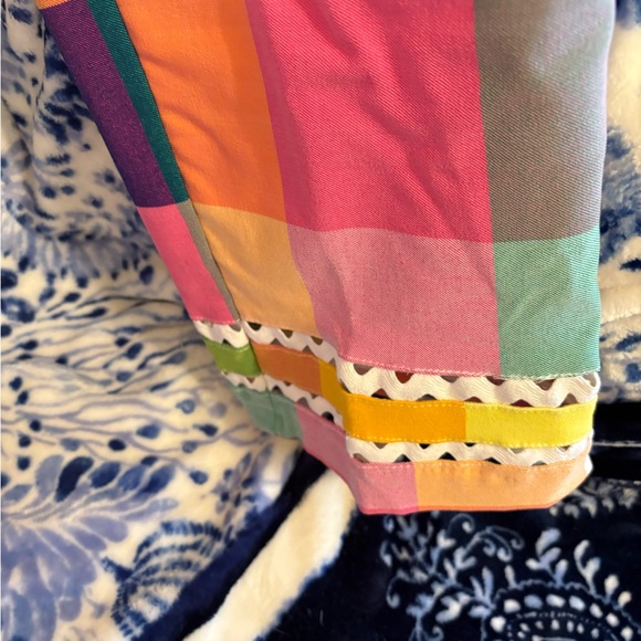 Crown & Ivy V-Neck Crochet Sleeve Button Cardigan and coordinating cropped pants - Picture 4 of 7